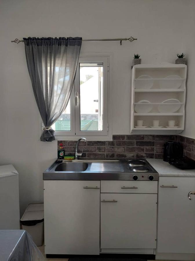 شقة Anezinas Place بيريسا المظهر الخارجي الصورة