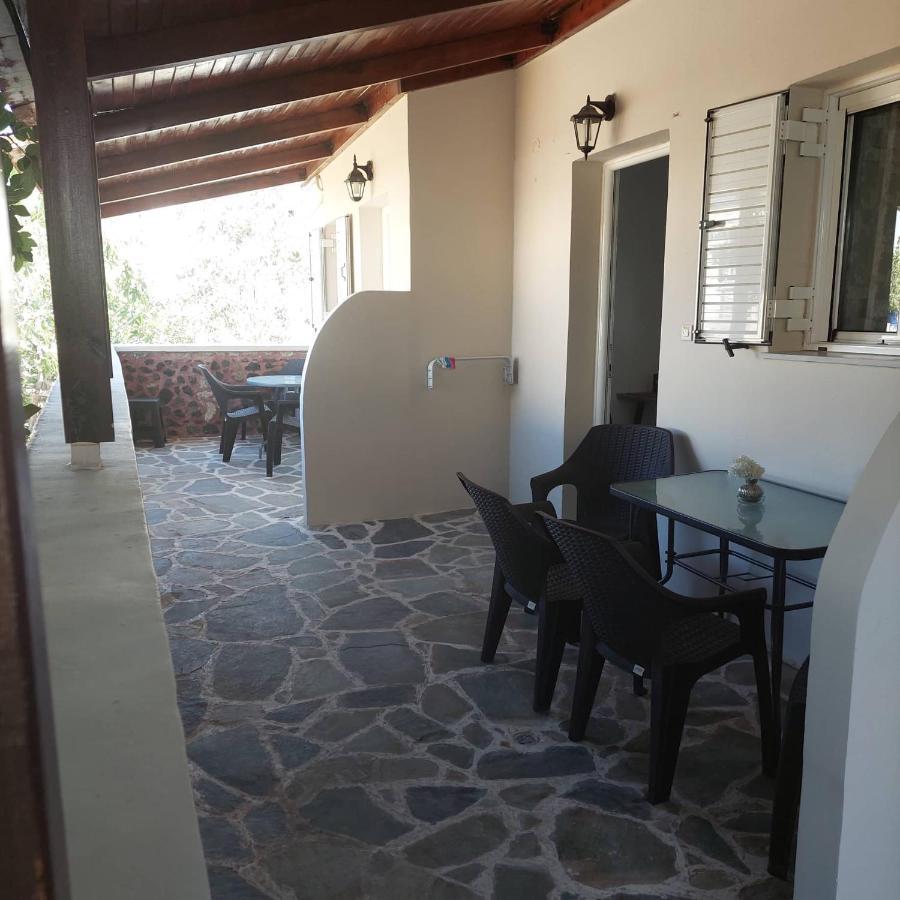 شقة Anezinas Place بيريسا المظهر الخارجي الصورة