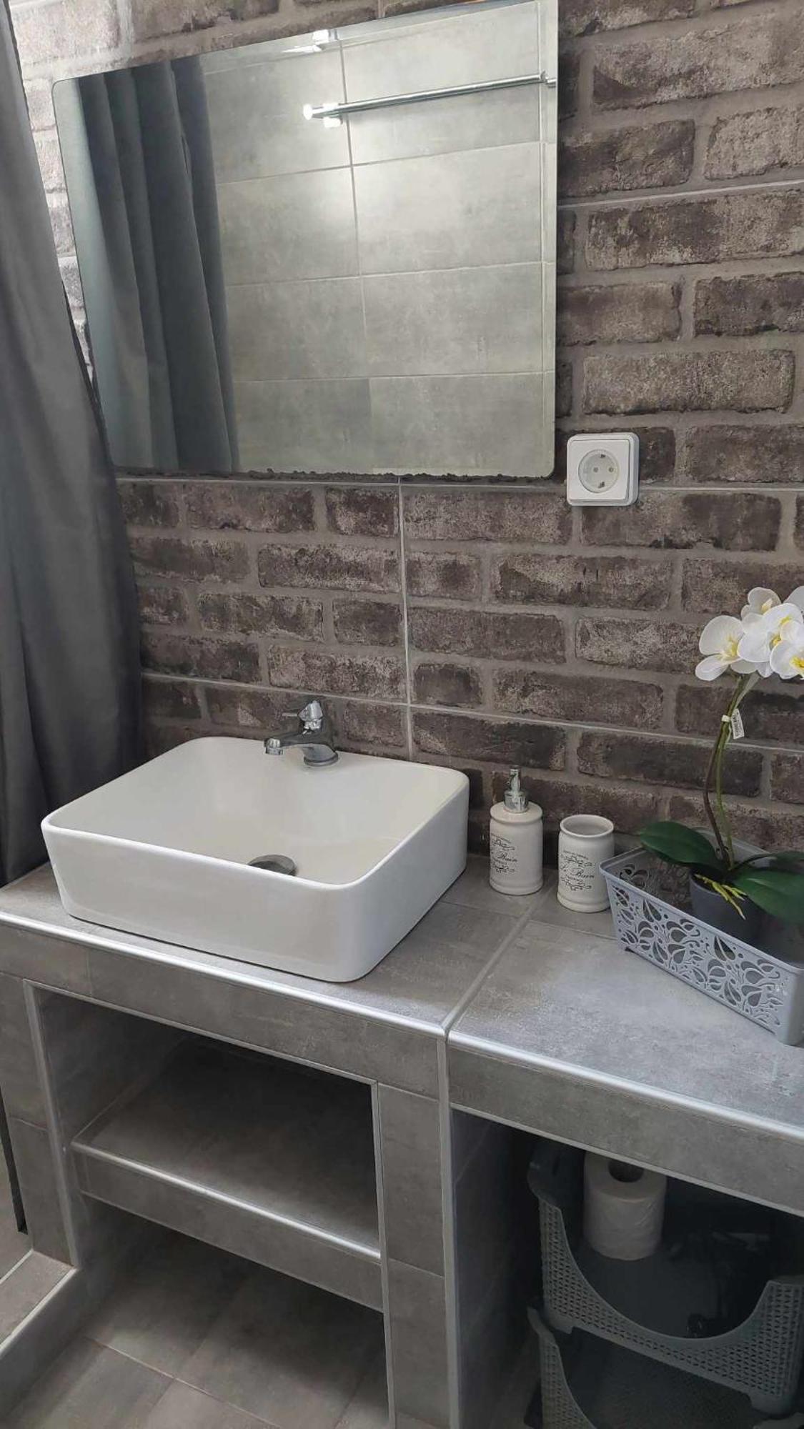 شقة Anezinas Place بيريسا المظهر الخارجي الصورة