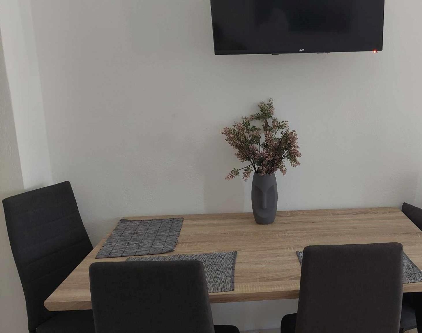 شقة Anezinas Place بيريسا المظهر الخارجي الصورة